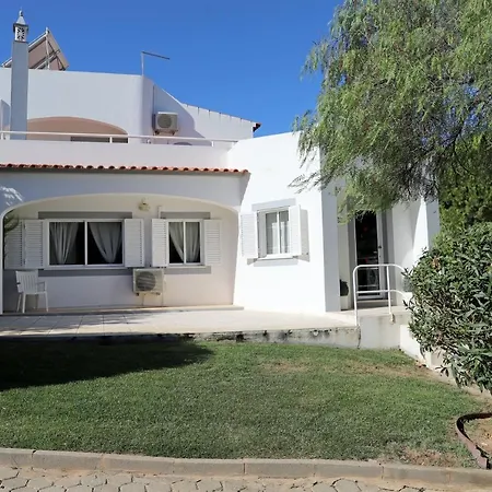 Villa Mejuri - Close To Carvoerio And Lagoa *