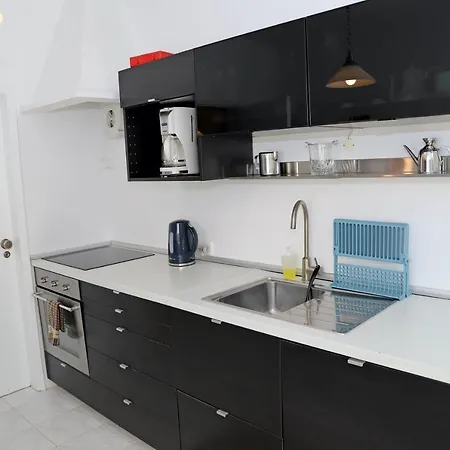 Mejuri - Close To Carvoerio And Lagoa *