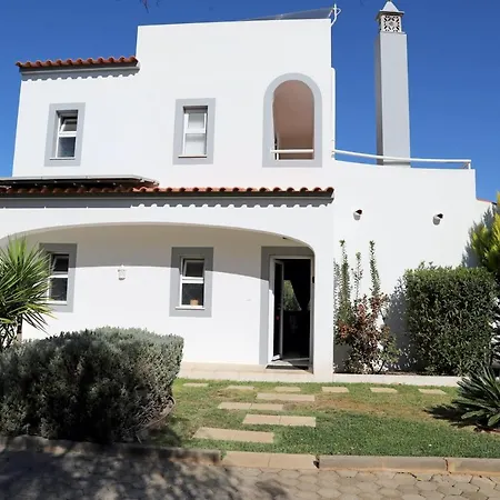 Villa Mejuri - Close To Carvoerio And Lagoa Albufeira